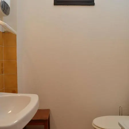 Cosy A 1200m De La Plage, A Proximite Commerces, Port Et Golf, Parking Prive Inclus - Fr-1-249-13 * Agde
